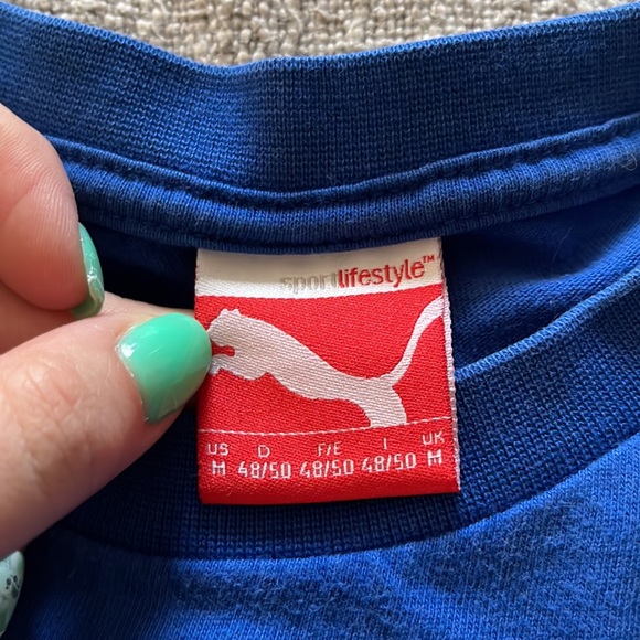 Puma logo t-shirt in medium - Picture 5 of 5